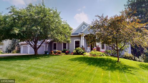 13840 Edenwood Way, Apple Valley, MN, 55124-9242 | Card Image