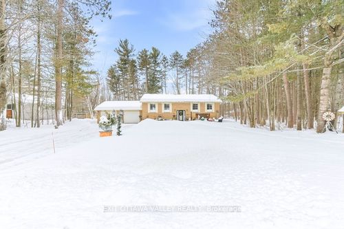 16 Heritage Dr, Petawawa, ON, K8H3J3 | Card Image