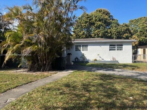 15 Ne 130th St, North Miami, FL, 33161-4523 | Card Image