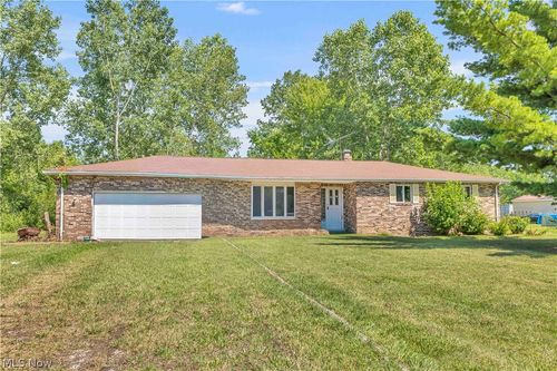 8935 Oberlin Rd, Elyria, OH, 44035-4241 | Card Image