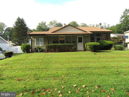 1741 Lawrence Rd, HAVERTOWN, PA, 19083-1205 | Card Image
