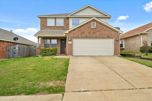 9209 Nathan Dr, White Settlement, TX, 76108-3553 | Card Image
