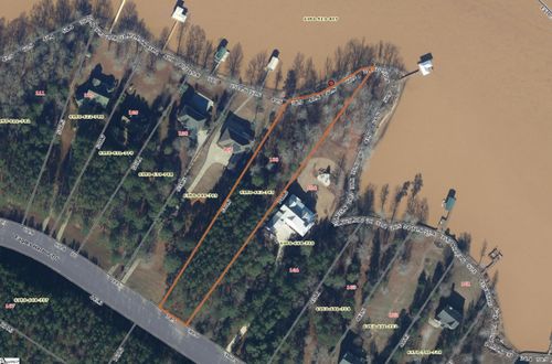 880 Eagles Harbor Dr, Hodges, SC, 29653-9093 | Card Image