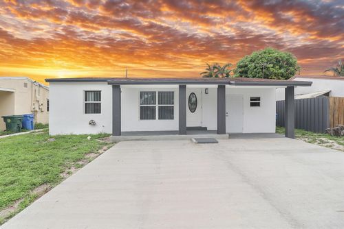 5209 N Andrews Ave, Oakland Park, FL, 33309-3260 | Card Image