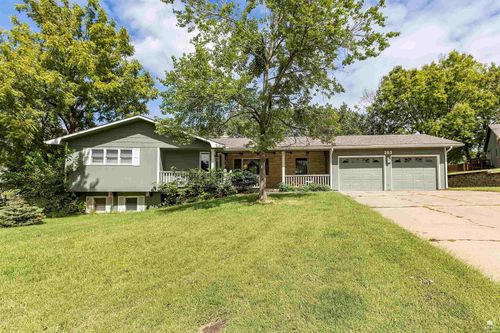 303 W Durink St, Saint Marys, KS, 66536-1417 | Card Image