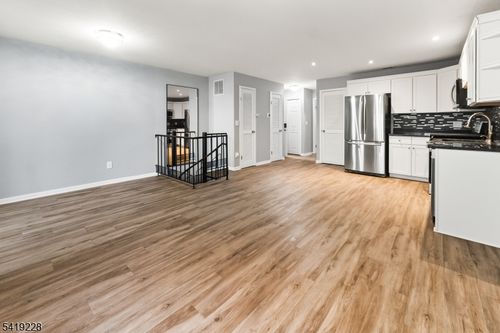 20 Augusta Dr, Vernon, NJ, 07462-2578 | Card Image