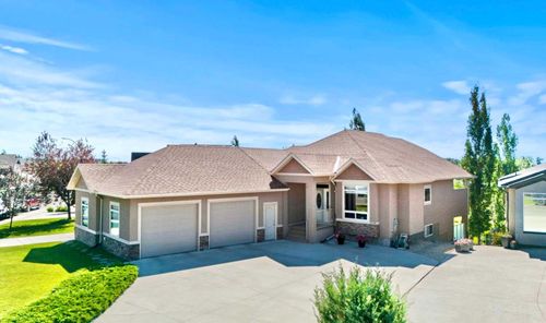 1719 High Park Blvd Nw, High River, AB, T1V1Z8 | Card Image