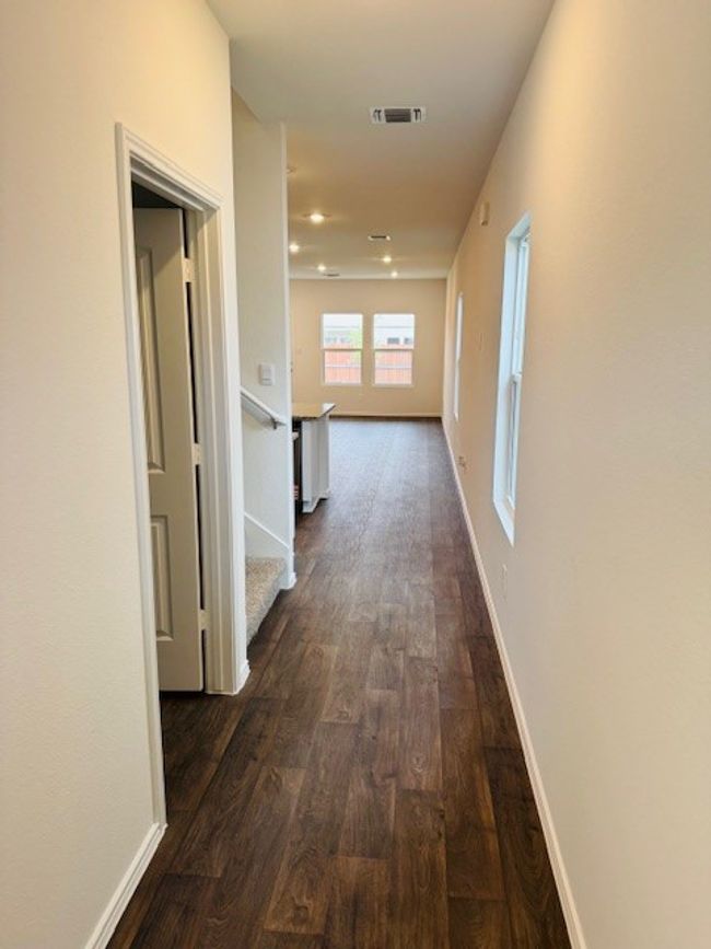 425 Frogmore Loop, House other with 4 bedrooms, 3 bathrooms and 2 parking in Uhland TX | Image 8