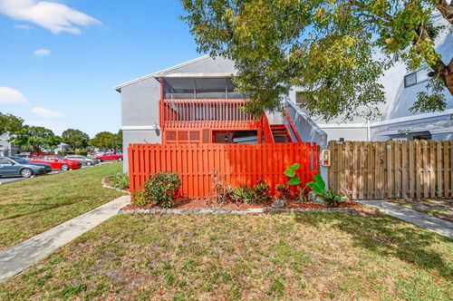 f-18 Crossings Circle, Boynton Beach, FL, 33435 | Card Image