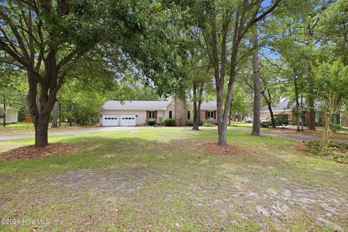 900 Crane Dr, New Bern, NC, 28560-7202 | Card Image
