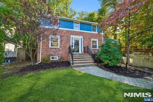 45 Wayland Drive, Verona, NJ, 07044 | Card Image