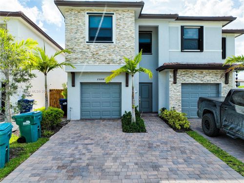 25208 Sw 107th Ave, Homestead, FL, 33032-6339 | Card Image