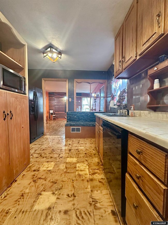 1234 Arapahoe St, House other with 3 bedrooms, 1 bathrooms and null parking in Thermopolis WY | Image 7