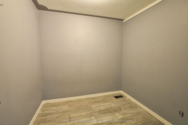 337 King St, Home with 0 bedrooms, 0 bathrooms and null parking in Midland ON | Image 22