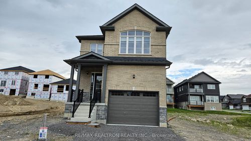 246 O'Neil St, Peterborough, ON, K9K0H1 | Card Image