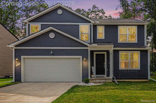 9212 Dogwood Ct, Dexter, MI, 48130-8007 | Card Image