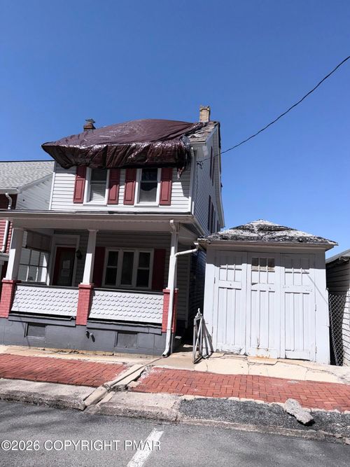 523 E Abbott St, Lansford, PA, 18232-2204 | Card Image