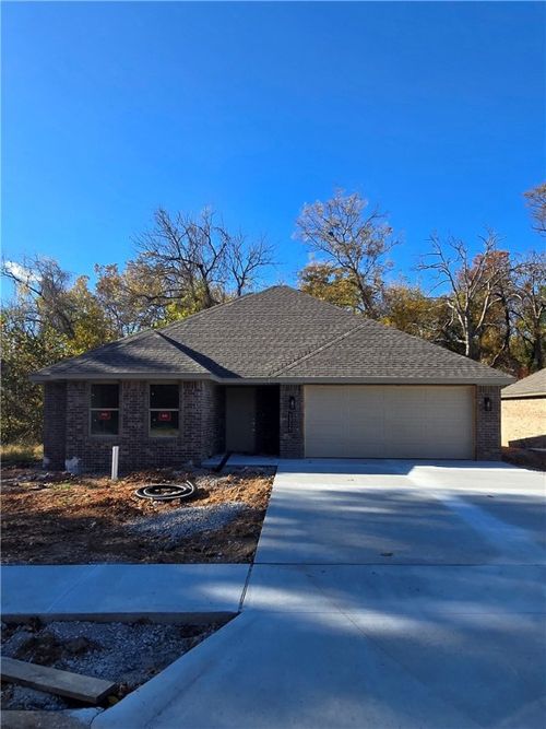 1315 Valley Dr, Gentry, AR, 72734-8663 | Card Image