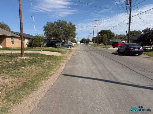305 E Kaywood St, Portales, NM, 88130 | Card Image