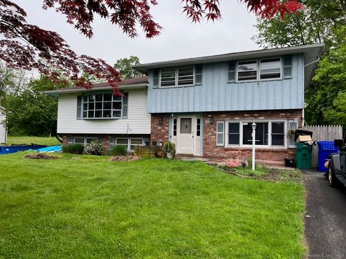 5 Rogers Dr, Danbury, CT, 06811-4927 | Card Image