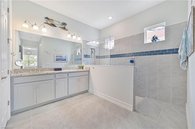 2936 Royal Gardens Ave, House other with 3 bedrooms, 5 bathrooms and 3 parking in FORT MYERS FL | Image 15