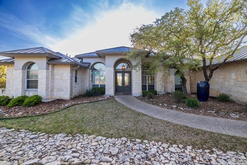 302 Paradise Point Dr, Boerne, TX, 78006-9444 | Card Image