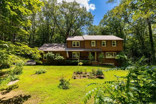 3 Northwoods Rd, North Granby, CT, 06060-1009 | Card Image
