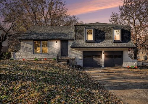 6020 E 151st St, Grandview, MO, 64030-4403 | Card Image