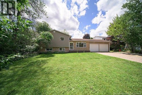 72 Birmingham Crt, Fredericton, NB, E3B6H2 | Card Image