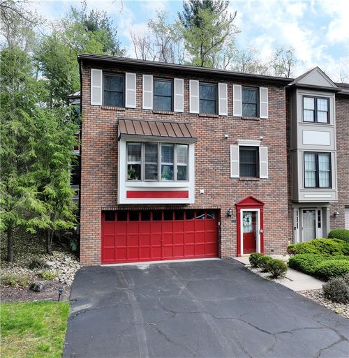 136 Glenwood Dr, Monroeville, PA, 15146-1830 | Card Image
