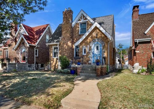 5329 Tholozan Ave, Saint Louis, MO, 63109-1767 | Card Image