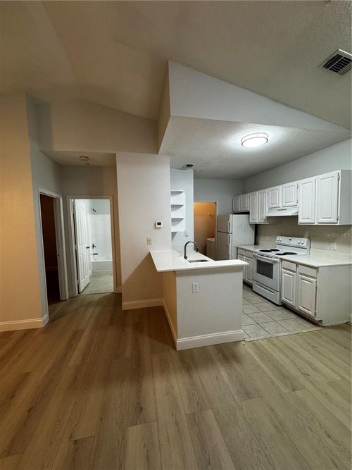 unit-302-5805 Legacy Crescent Pl, RIVERVIEW, FL, 33578-2829 | Card Image