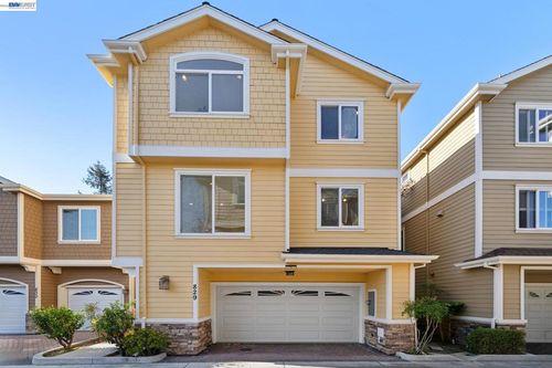 829 Lippert Pl, Santa Clara, CA, 95050-5561 | Card Image