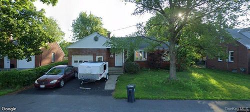 17 Bosher Dr, Albany, NY, 12205-1701 | Card Image