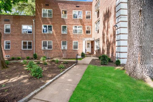 2d-1 Edwards St, Roslyn Heights, NY, 11577-1101 | Card Image