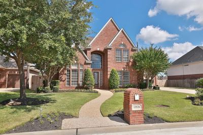 Located in the prestigious neighborhood of Lakewood Oaks Estates. | Image 2