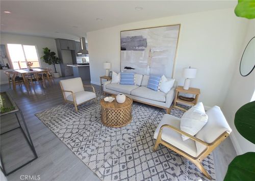 8126 S Gate Ave, South Gate, CA, 90280-2229 | Card Image