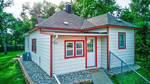 207 N Pelican St, Elizabeth, MN, 56533-3332 | Card Image