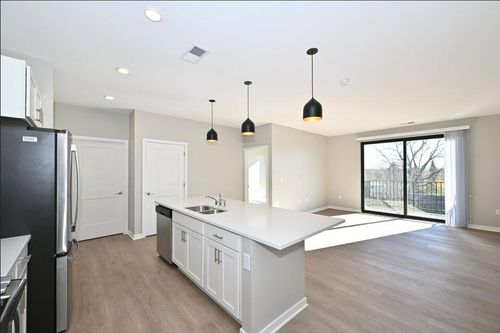 500 E Main St, Waterford, WI, 53185-4429 | Card Image