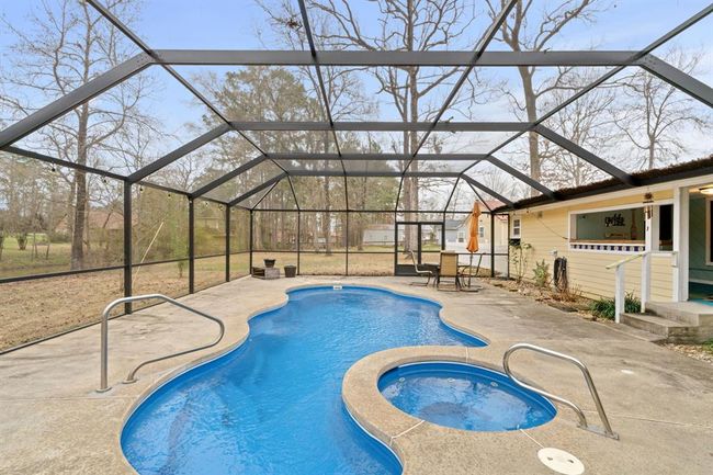 Pool with Lanai. | Image 15