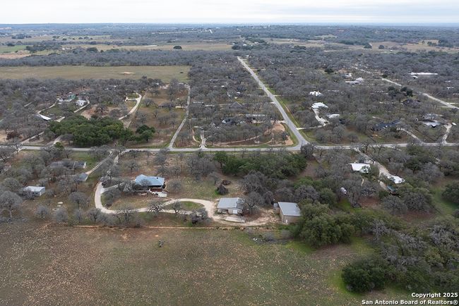 172 Home Pl, House other with 3 bedrooms, 2 bathrooms and null parking in Adkins TX | Image 44