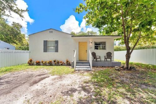180 Nw 69th St, Miami, FL, 33150-4024 | Card Image