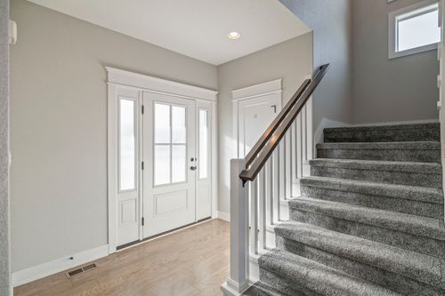 713 35th St Sw, Altoona, IA, 50009-4705 | Card Image