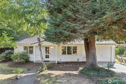 1005 Ne 170th St, Shoreline, WA, 98155-5935 | Card Image