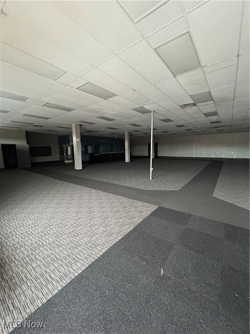 15009 Snow Rd, Cleveland, OH, 44142-2456 | Card Image