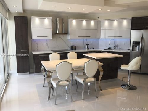 538-16485 Collins Ave, Sunny Isles Beach, FL, 33160-4547 | Card Image