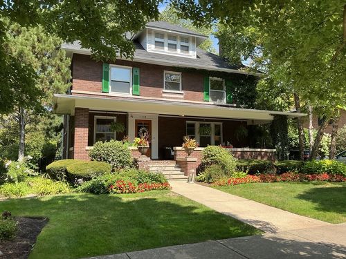 1118 Forest Ave, Wilmette, IL, 60091-1655 | Card Image