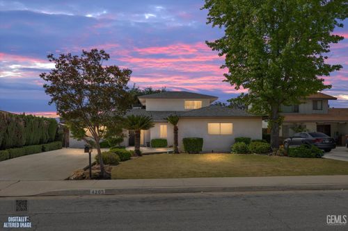 4205 Coronado Ave, Bakersfield, CA, 93306-1726 | Card Image
