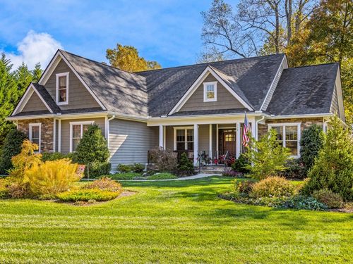 114 Linda Ann Dr, Flat Rock, NC, 28731-8664 | Card Image