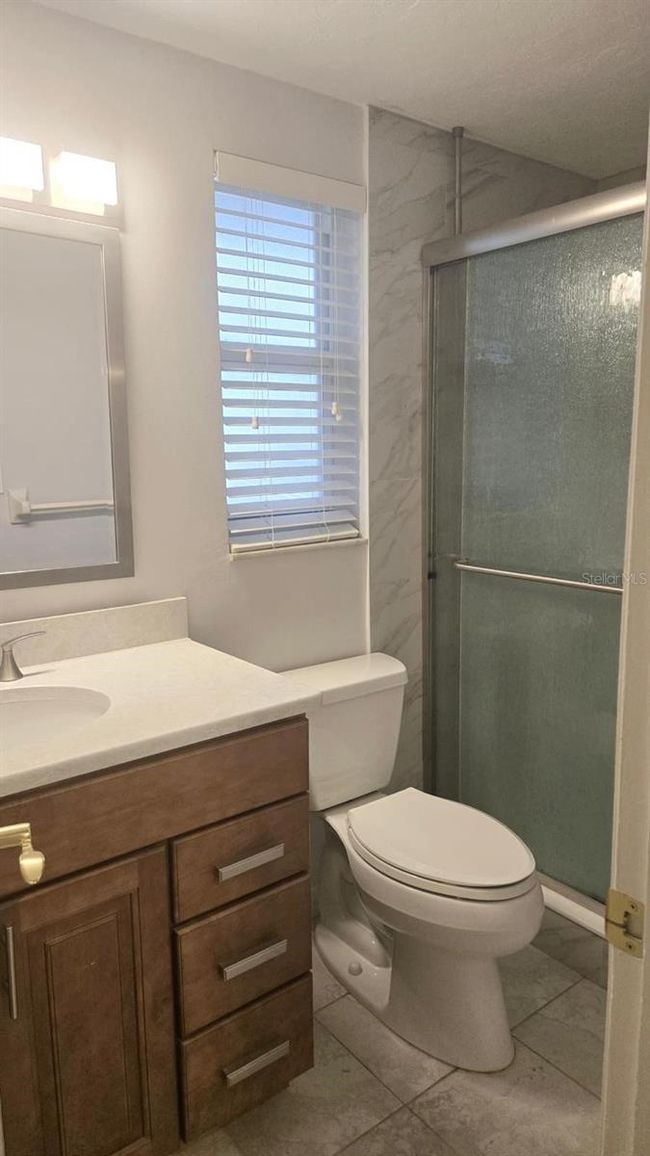 primary bedroom ensuite | Image 16